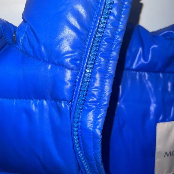 Moncler Boys Jacket - Picture 6 of 9